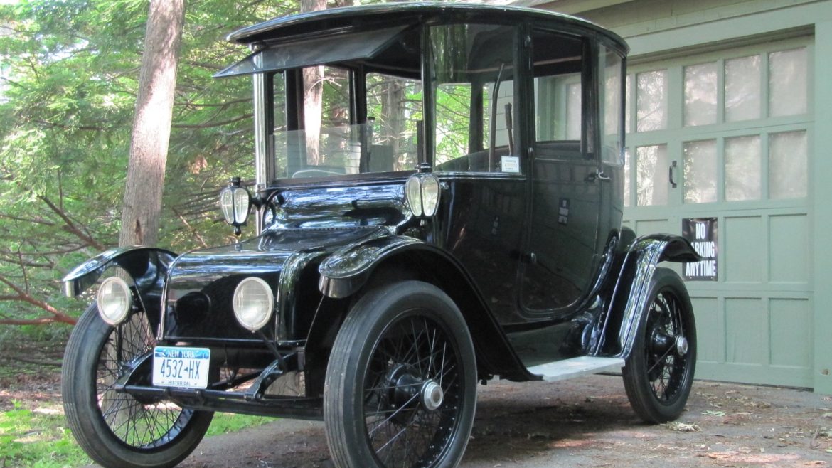 1914-detroit-electric-car-owned-by-ge-scientist-charles-steinmetz-schenectady-ny-june-2011_100353213