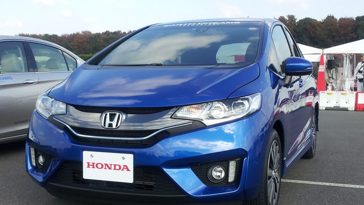 honda-fit-hybrid-japanese-domestic-model-honda-proving-grounds-tochigi-japan-nov-2013_100448165