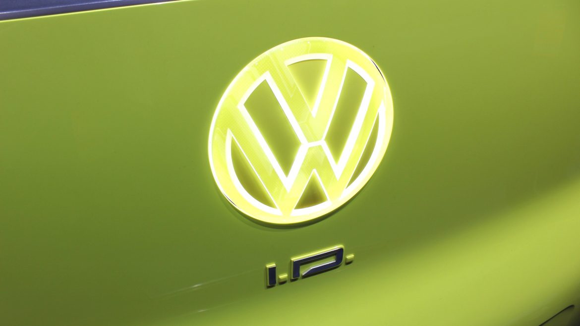 volkswagen_100588429